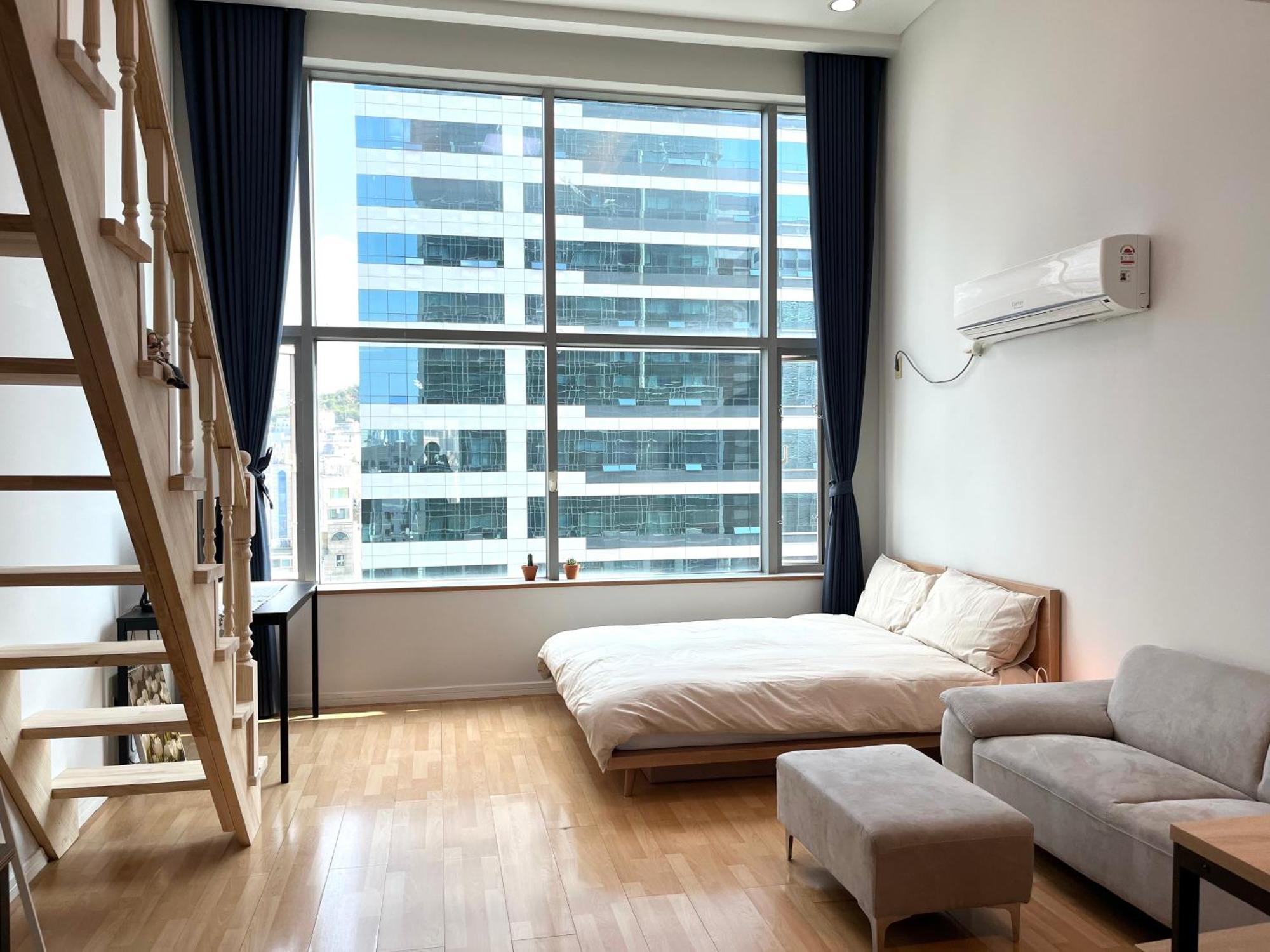 Hongdae Station Loft Căn hộ *